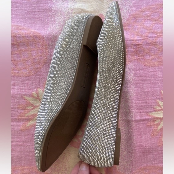 Rhinestones All Over Party Shoes Size 8.5 Feminine & Flat Preowned - Picture 10 of 10
